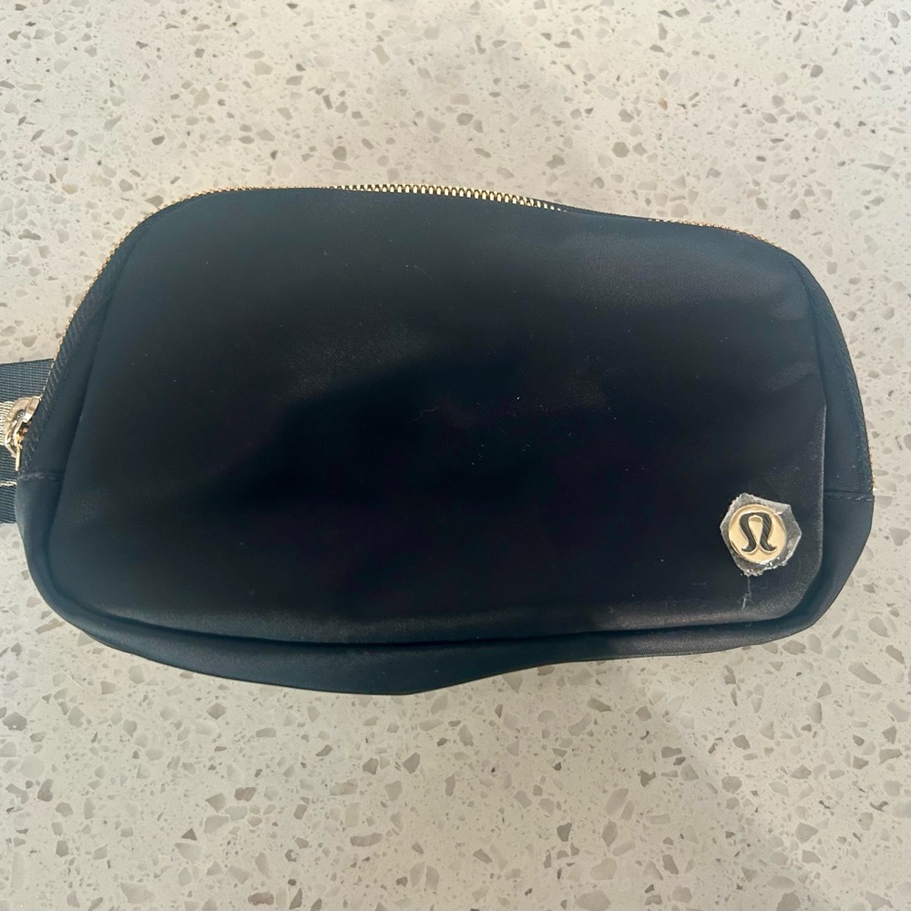 Lululemon Everywhere Belt Bag in Black with Gold Strap